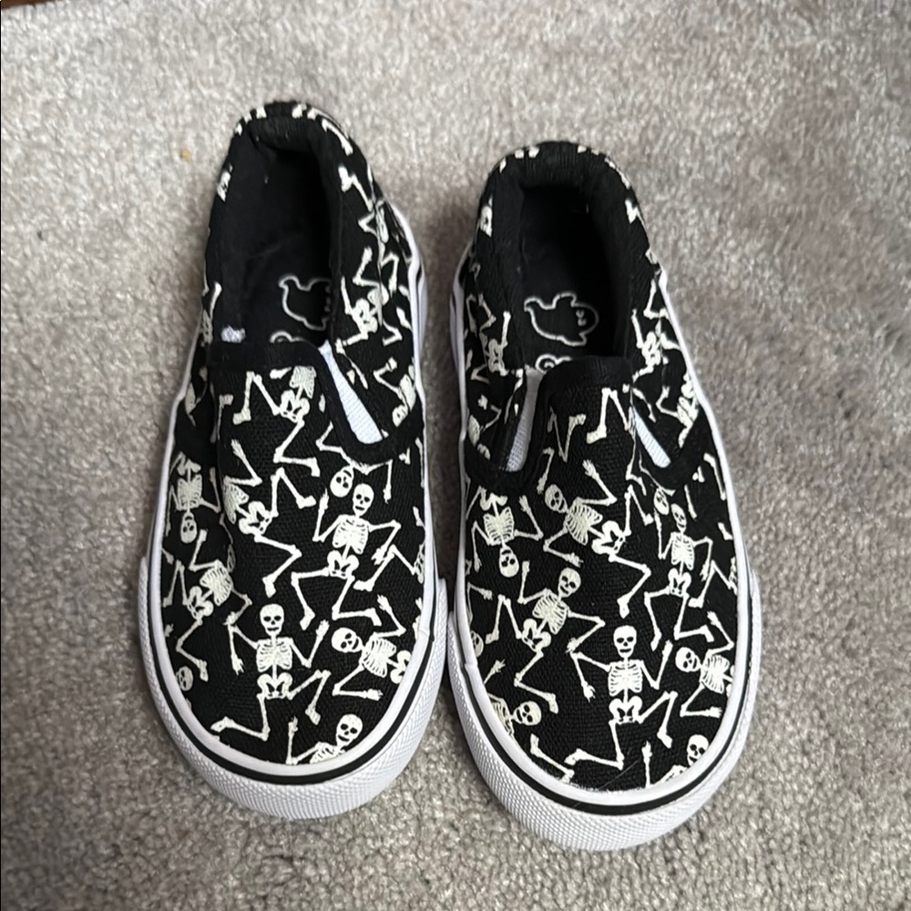 Kids Skeleton Print Slip-On Shoes - Black